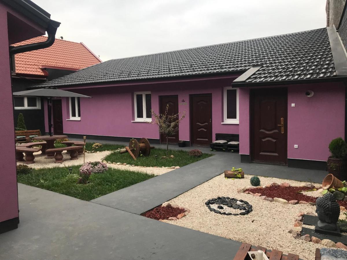 Zen Apartmani Zrenjanin Exteriör bild