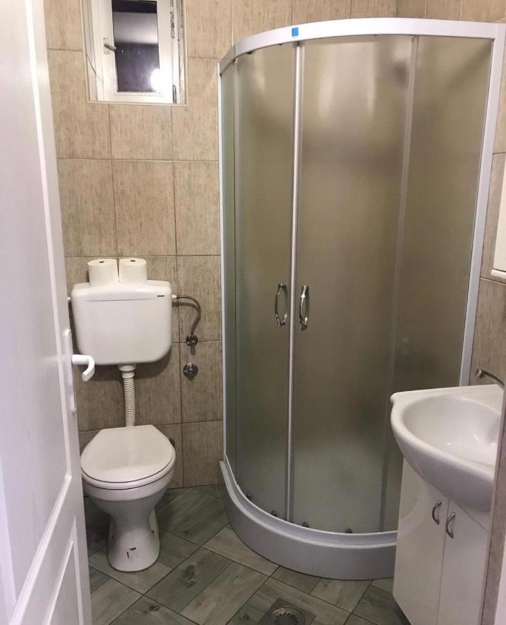 Zen Apartmani Zrenjanin Exteriör bild