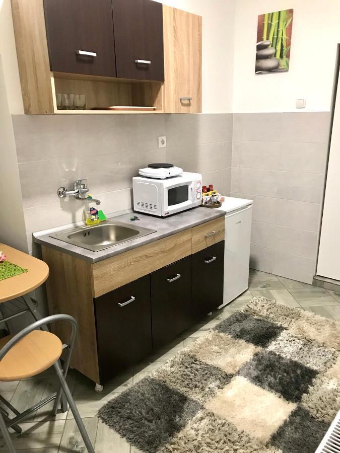 Zen Apartmani Zrenjanin Exteriör bild