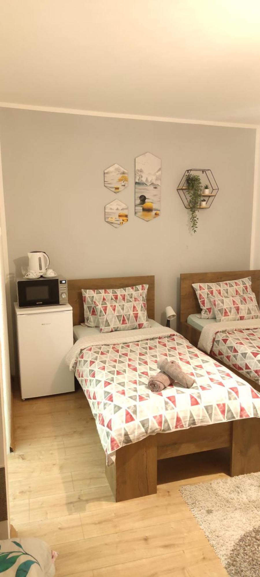 Zen Apartmani Zrenjanin Rum bild